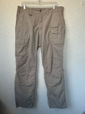 5.11 Tactical Stryke Cargo Pants Khaki Tan Men’s 36x32, Style 74512